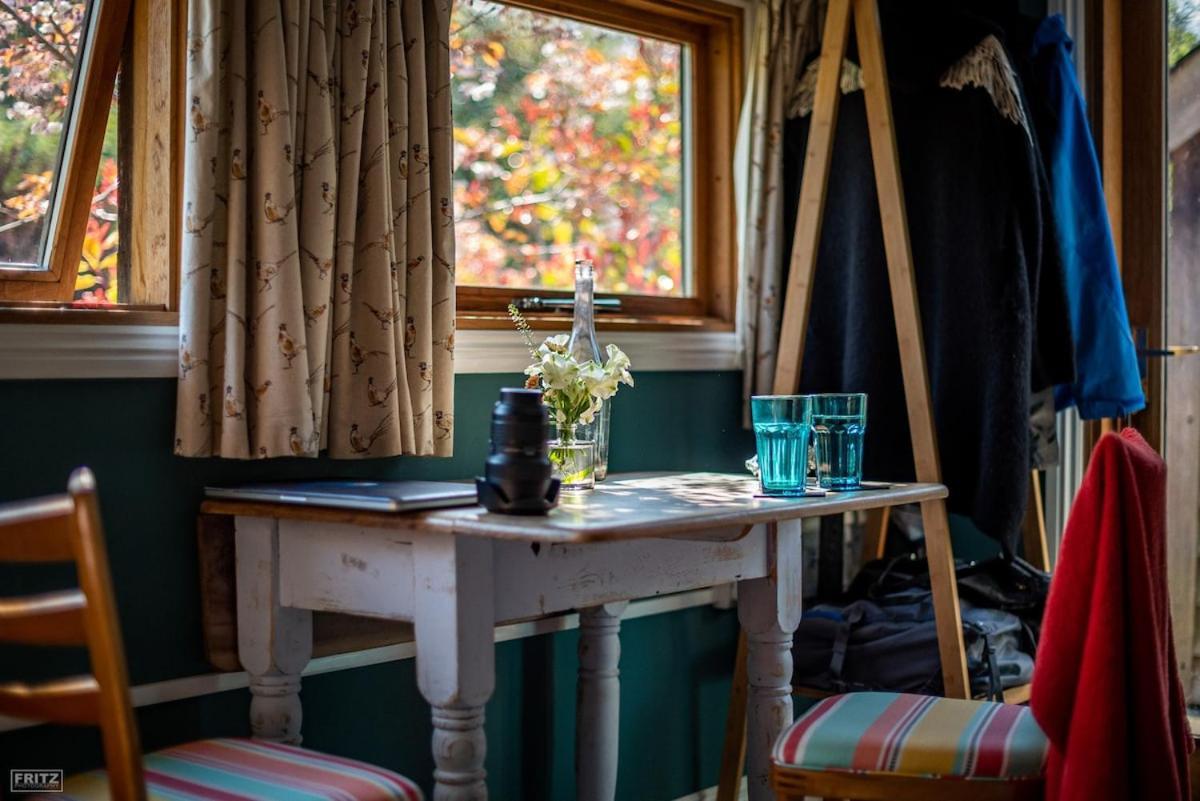 Villa The Tool Shed Nestled In Idyllic Countryside à Linchmere Extérieur photo